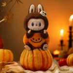 Labubu Brelok z Dynią Halloween - Image 3